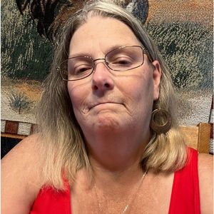 Meet your Posher, Tina wine